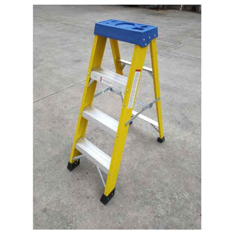 A picture of a Kensaw 4 Step Fibreglass Step Ladder