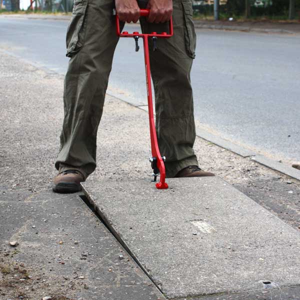 Easy-Lift Manhole Cover Lifter