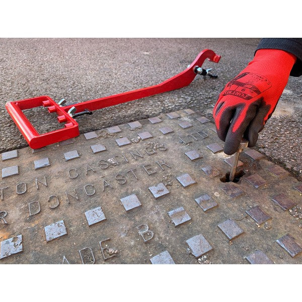 Easy-Lift Manhole Cover Lifter