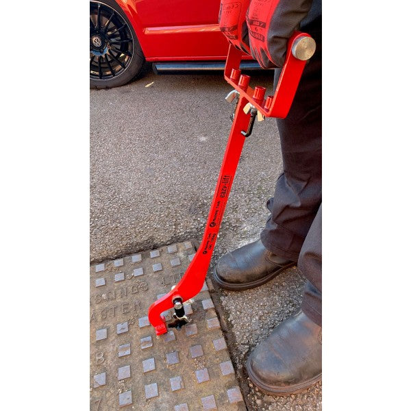 Easy-Lift Manhole Cover Lifter