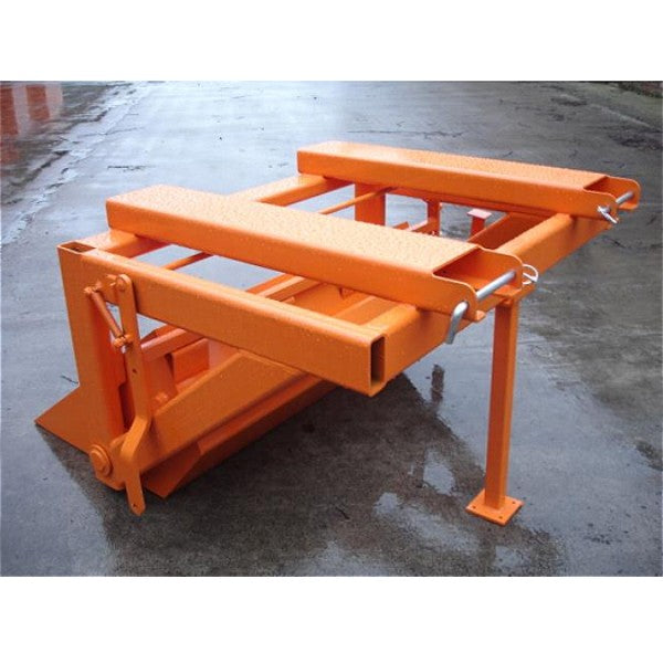 Fork Mounted Underslung Scoop