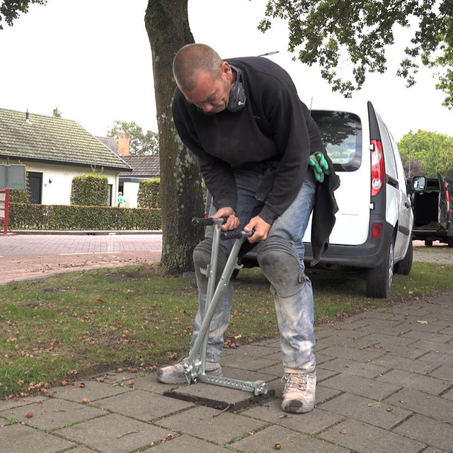 Orit Paving Slab and Brick Removal Tool 'Newton'