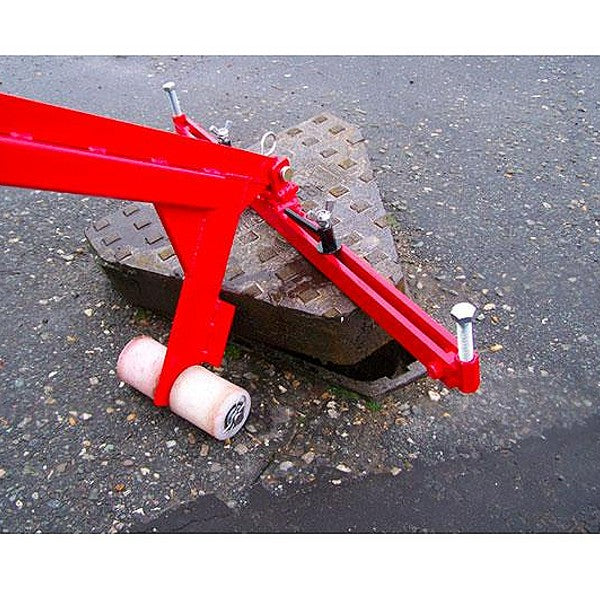 Pivot Lift Manhole Cover Lifter