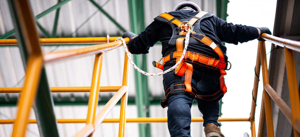 Choosing the Right Safety Harness for Irish Workers